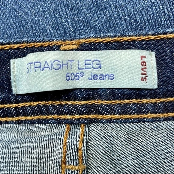 Levi’s Dark Wash 505 Straight Leg Jeans - Picture 3 of 5